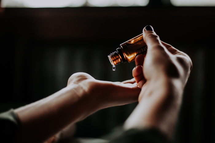 Massage zum Selbermachen mit Aromaöl