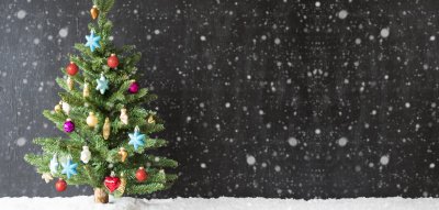 Weihnachtsdeko 2018: geschmückter Tannenbaum