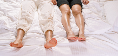 Pärchen im Bett keine Lust auf Sex