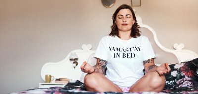Yoga und meditieren mit SLOW - kostenlos und live