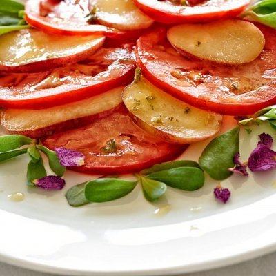 Nektarinen-Tomaten-Salat
