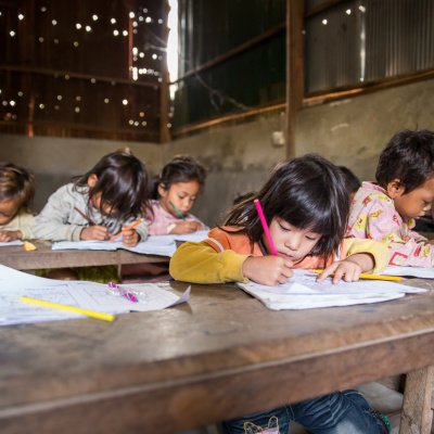 Regine Sixt Kinderhilfe Stiftung: Kinder in der Schule